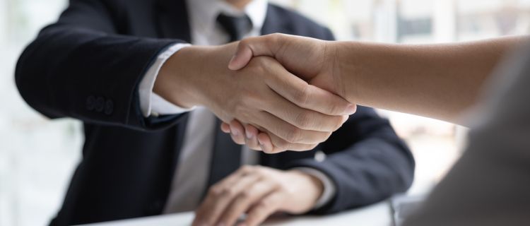 人材不足を解消した企業の成功事例