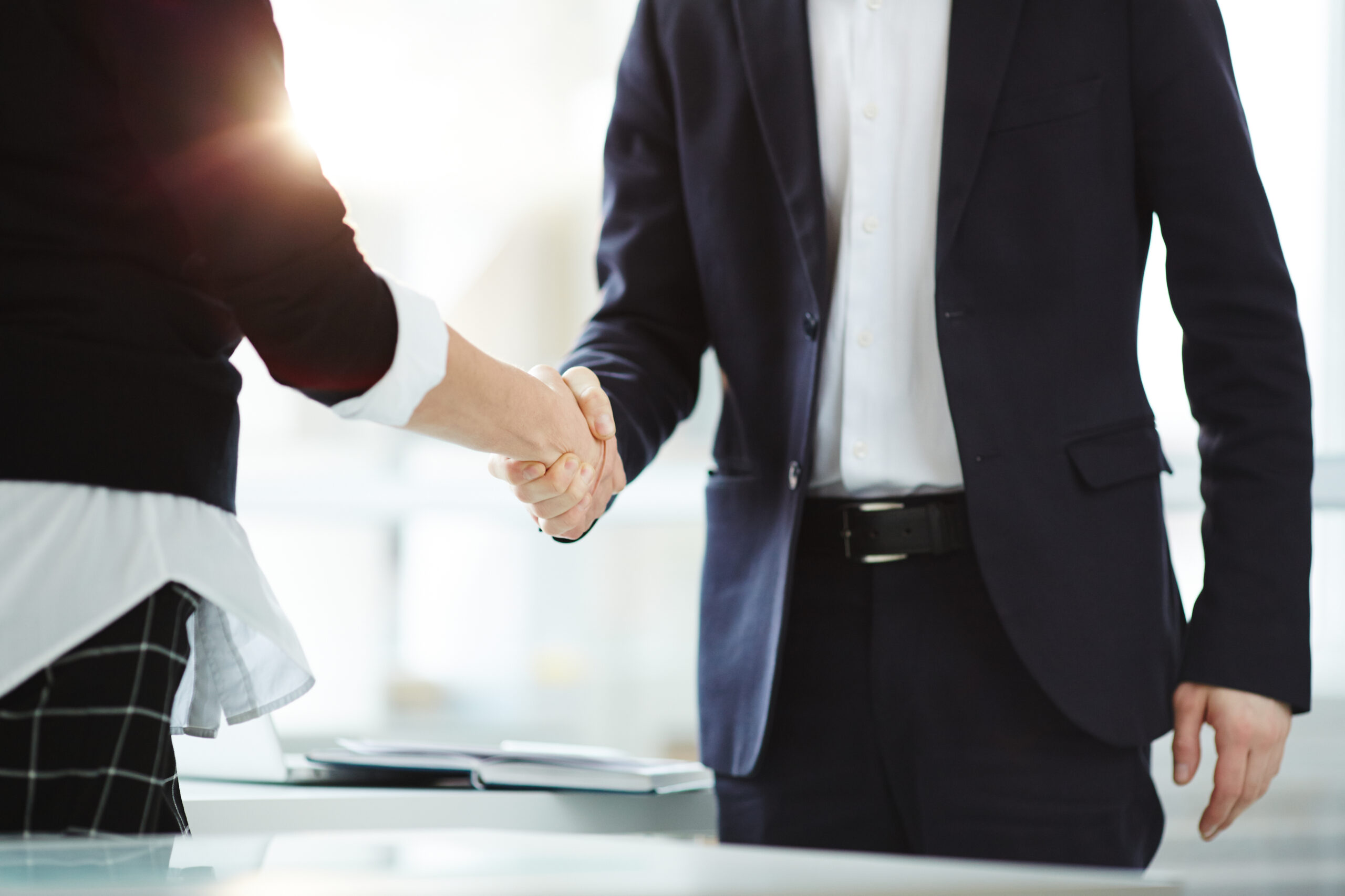 人手不足を外注化で解消するメリットは？外注を請け負う企業事例も紹介！